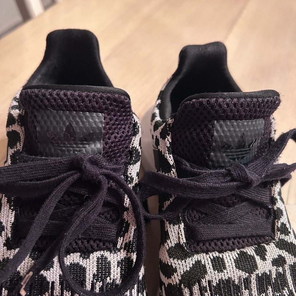 Adidas Womens Swift Run Black and White Animal Print Athletic Sneakers size 6 - Picture 7 of 9